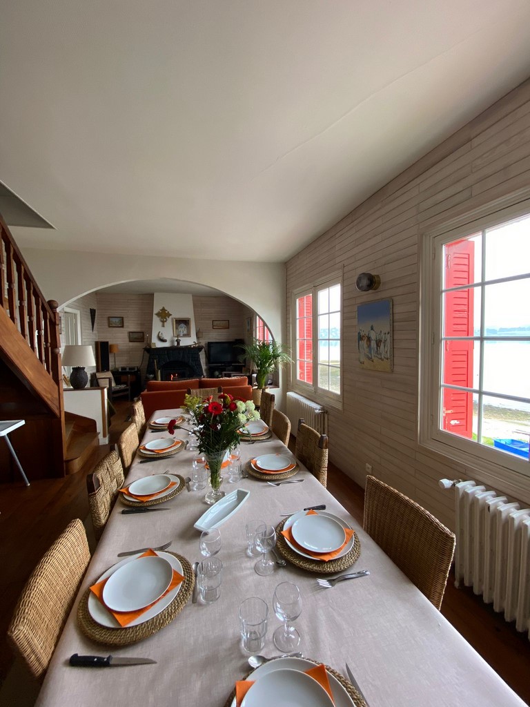 Salle à manger, vue mer